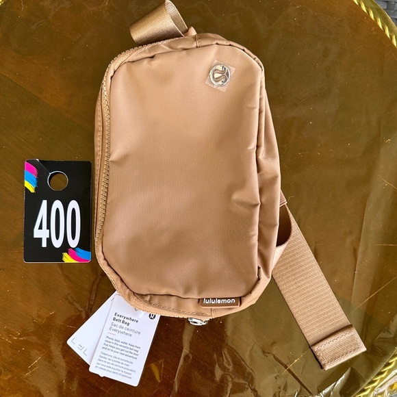 400,NWT  Lululemon Everywhere Belt Bag - Picture 1 of 7
